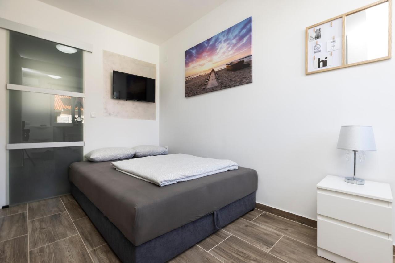Studio Apartment Pinetree - Mali Lošinj Kültér fotó